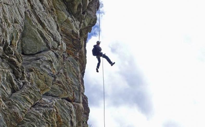 Abseiling / Rappelling » Climbing Queenstown