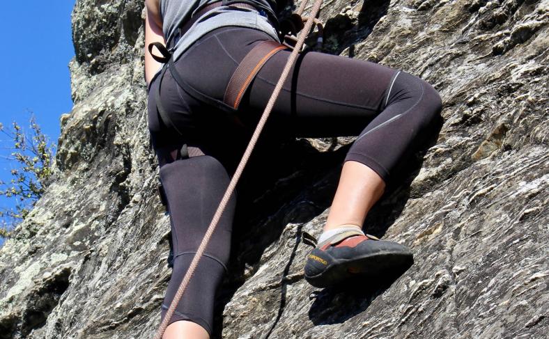 climbing-queenstown-mountain-guides-climber-group-session